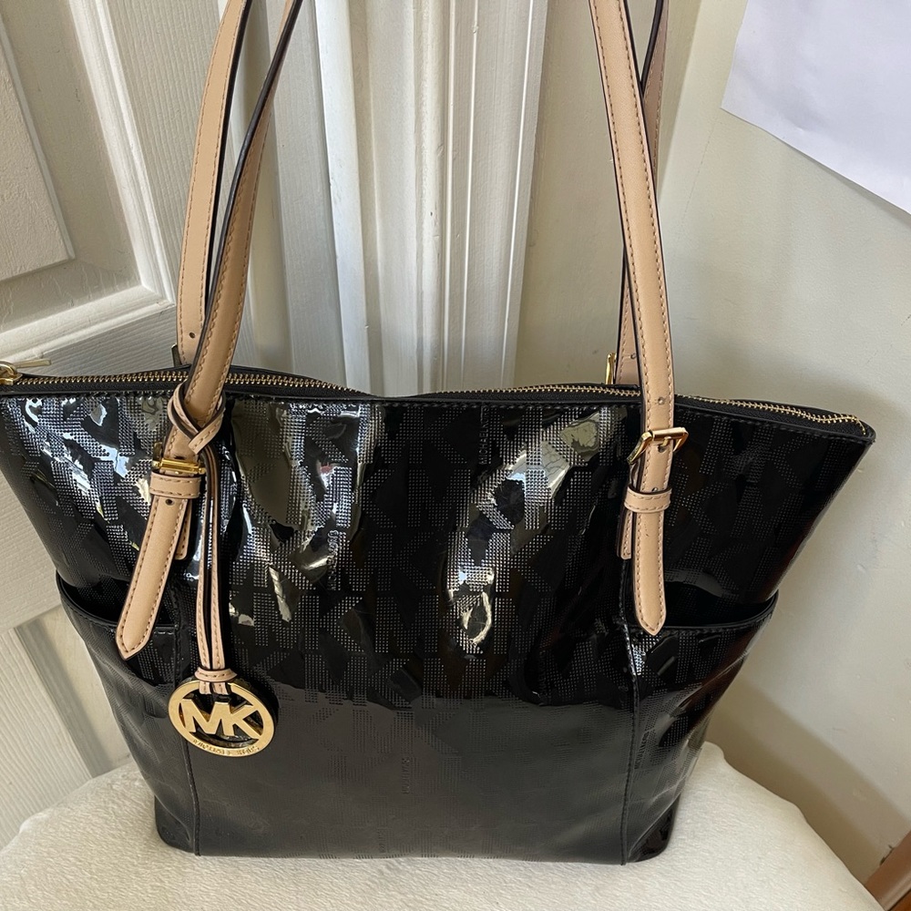 Michael Kors shoulder bag EUC - Picture 7 of 10